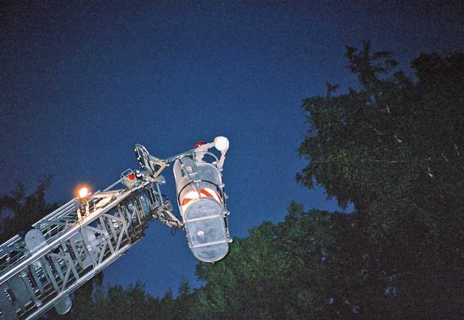 Bild: Feuerwehr rettet einen Ball